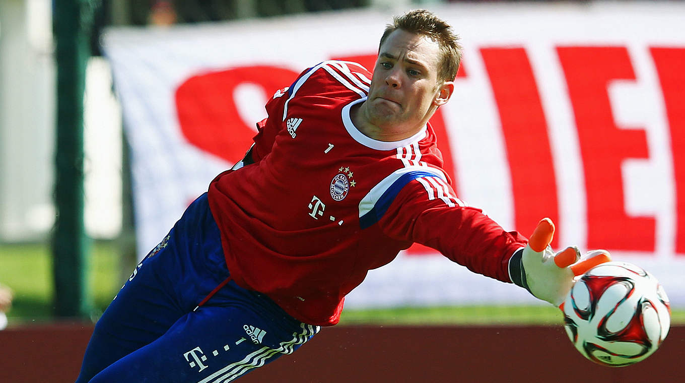 Im Fußballtor am besten aufgehoben: Weltmeister Neuer vom FC Bayern © 2015 Getty Images