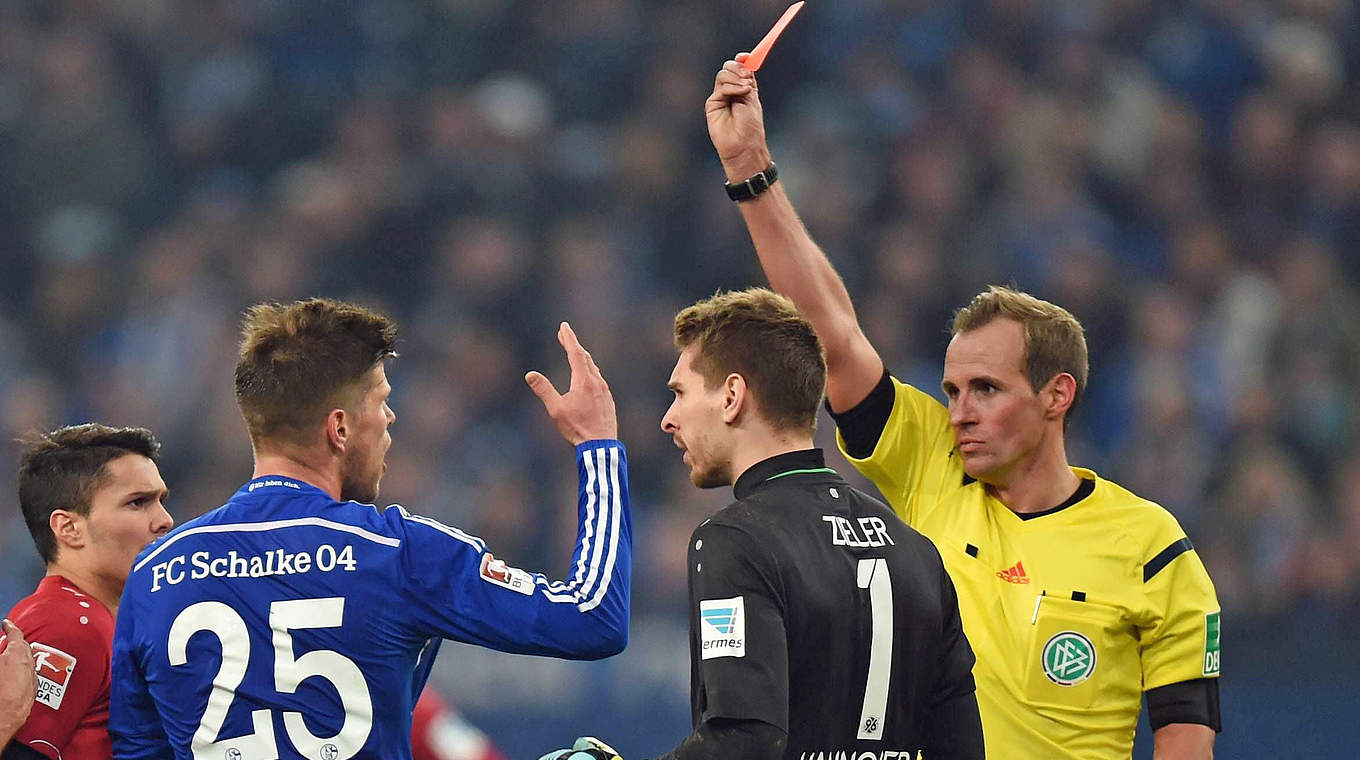 Schalke 04 will be without Klaas-Jan Huntelaar after he was sent off against Hannover © imago/Team 2