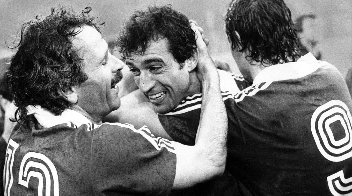 Meisterjubel 1978: Weltmeister Bernd Cullmann (M.) und der 1. FC Köln © imago sportfotodienst