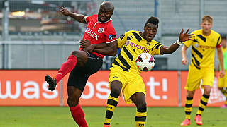 Viel Kampf, keine Tore: Dortmunds Reserve gegen Wehen © imago/Thomas Bielefeld