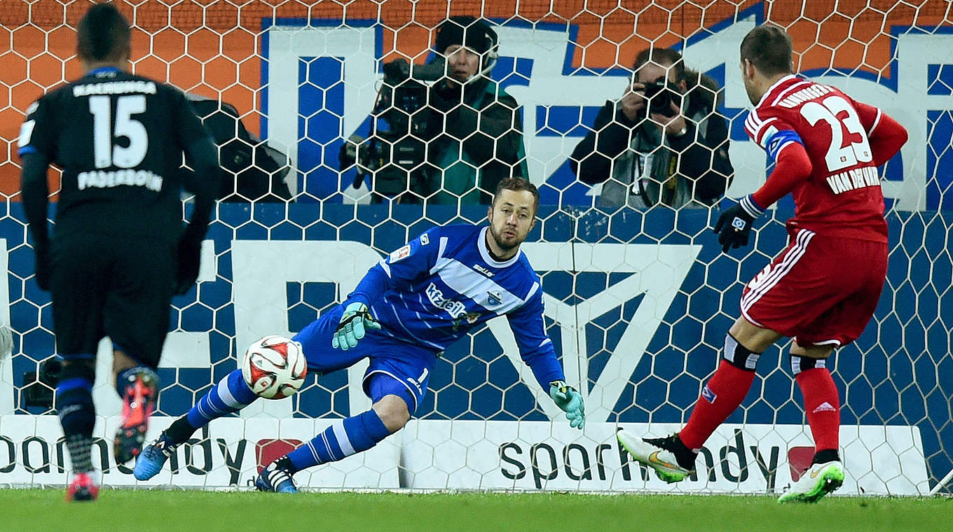 Rafael van der Vaart gave Hamburg an early lead against SC Paderborn © 2015 Getty Images