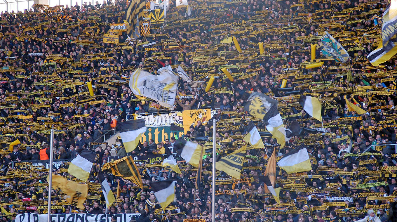 Zuschauerrekord: Fans von Alemannia Aachen © mspw