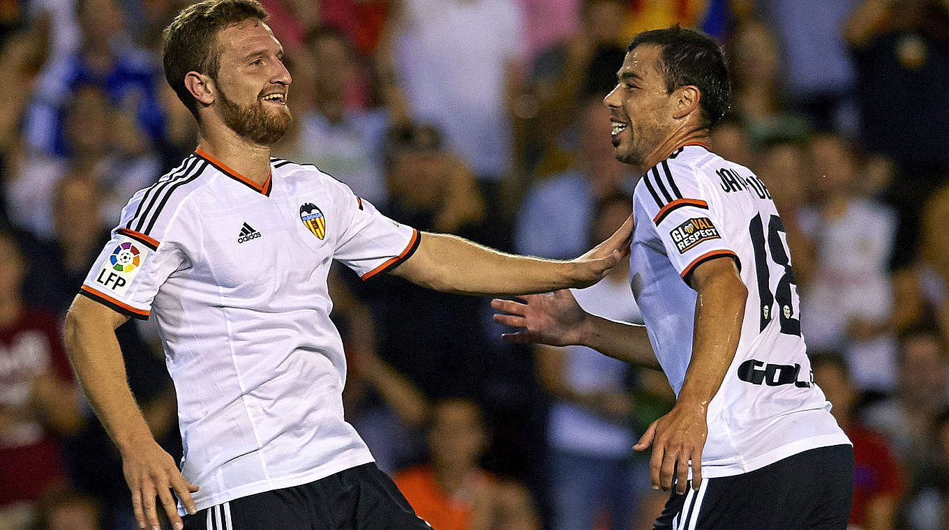 Erfolgreich mit Valencia: Weltmeister Mustafi (l.) und Kollege Fuego © Getty Images