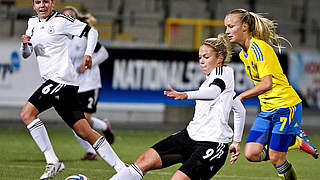 Knappe Niederlage gegen Schweden: Nina Ehegötz (2.v.r.) und die U 19 im Oktober 2014 © 2014 Getty Images