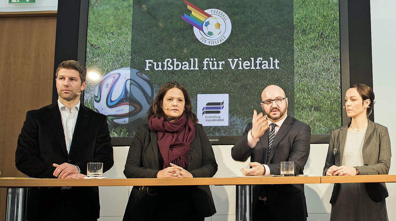 Hitzlsperger attending a panel discussion on "Football for Diversity" in Berlin © Max Schwarzlose