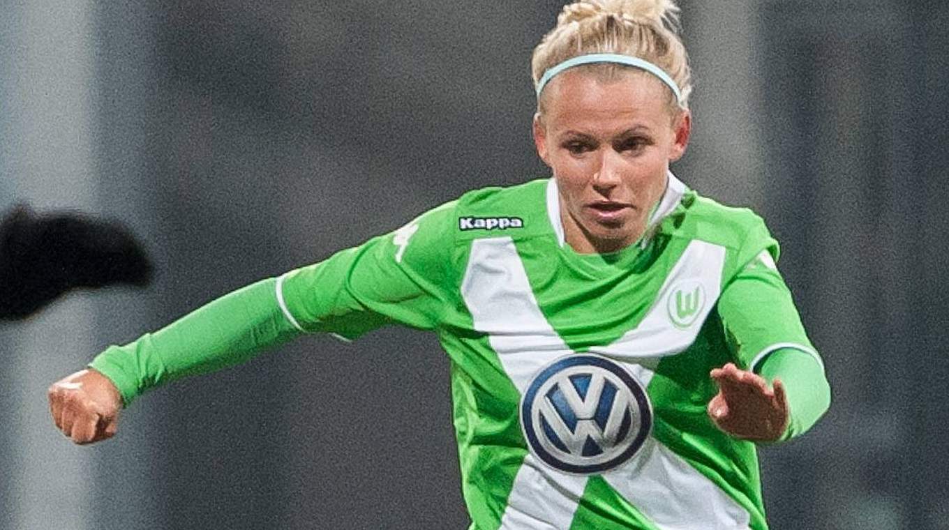 Im neuen Trikot: Julia Simic beim VfL Wolfsburg. © Imago