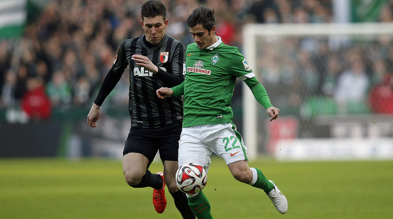 Bremen made it five wins from five in their clash with Augsburg © 2015 Getty Images