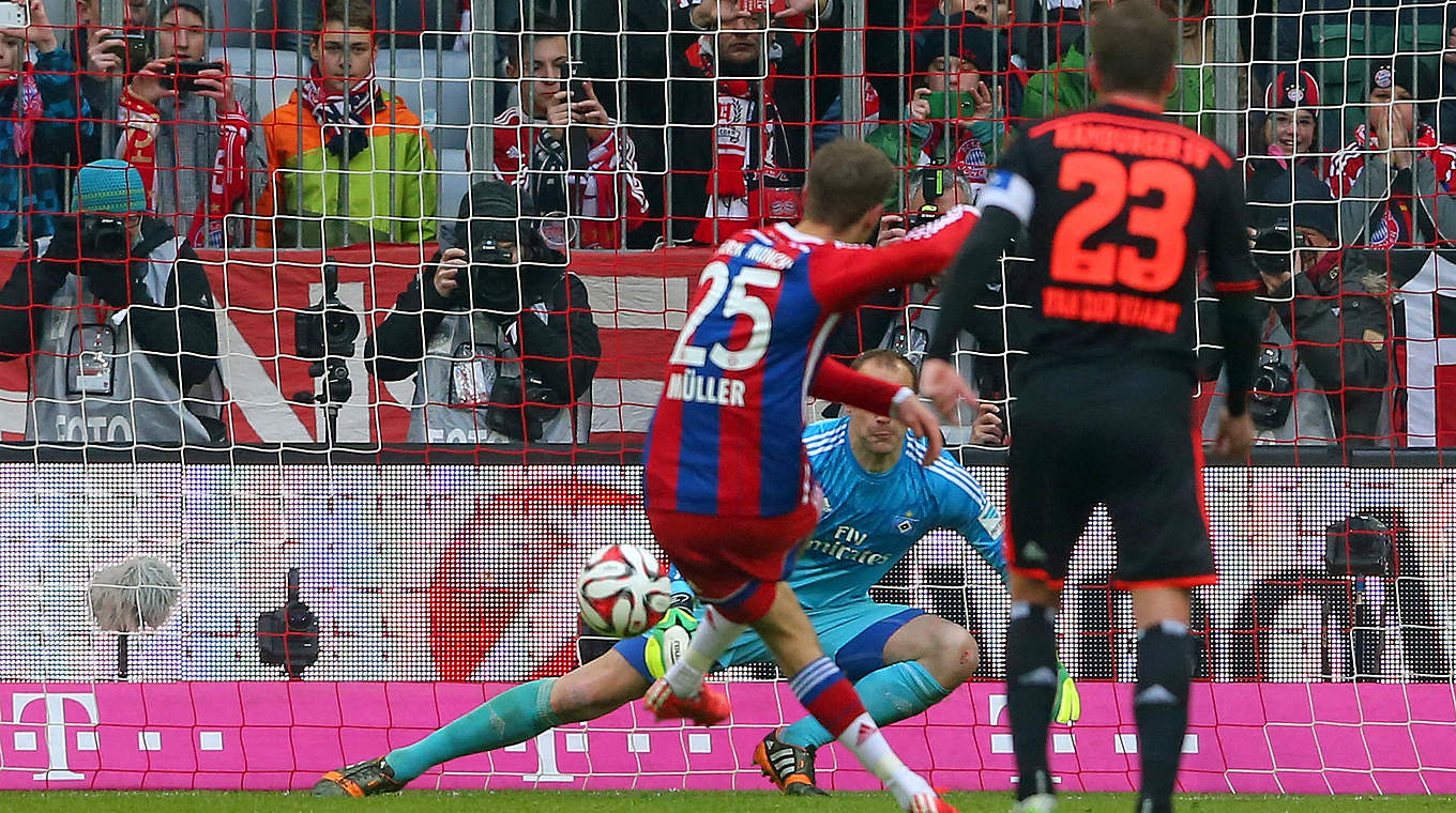 Thomas Müller put Bayern on the path to victory with his penalty © 2015 Getty Images