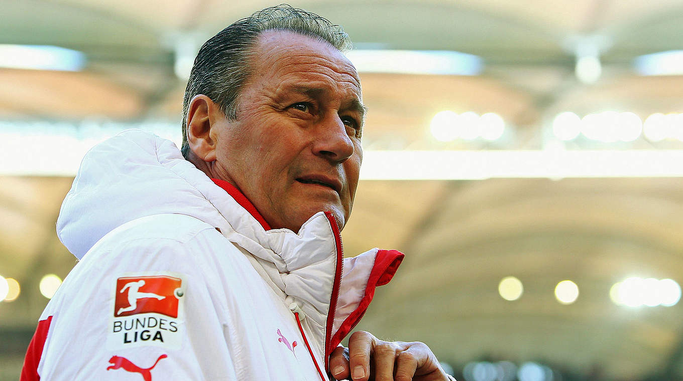 Unter Druck: VfB-Coach Huub Stevens © 2015 Getty Images