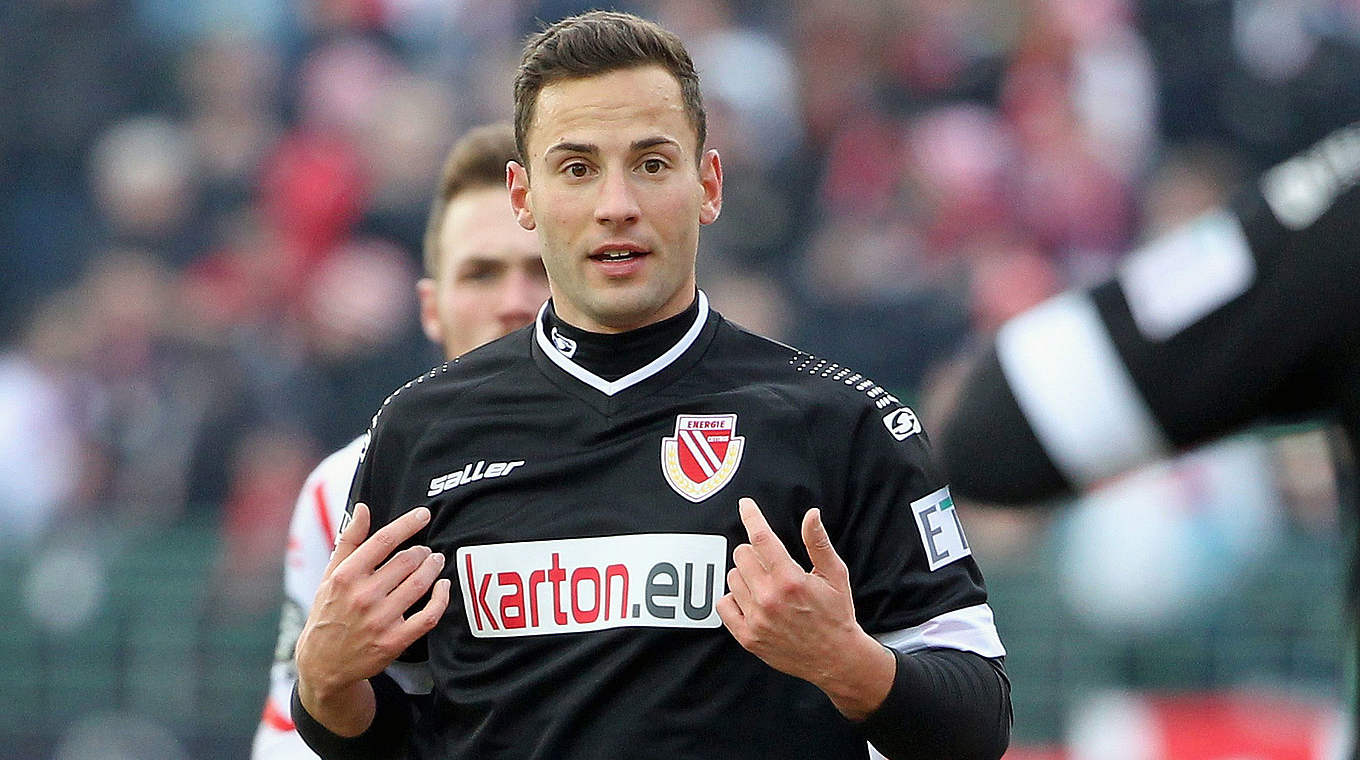 Zurück im Mannschaftstraining von Energie Cottbus: Ronny Garbuschewski © 2015 Getty Images