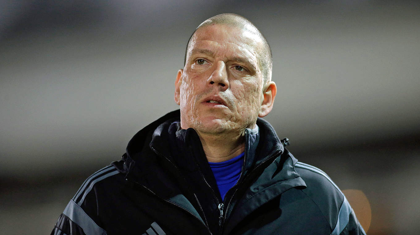 Trifft auf seinen Ex-Klub: Unterhachings Trainer Christian Ziege © 2015 Getty Images