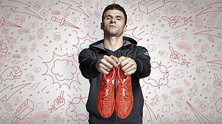 Müller oder adidas: Wer entscheidet über das Aussehen seiner Fußballschuhe? © adidas