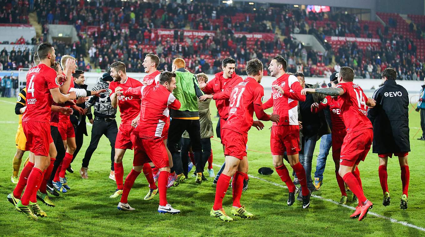 Fourth-tier side Kickers Offenbach celebrate after reaching the last 16 © Getty Images