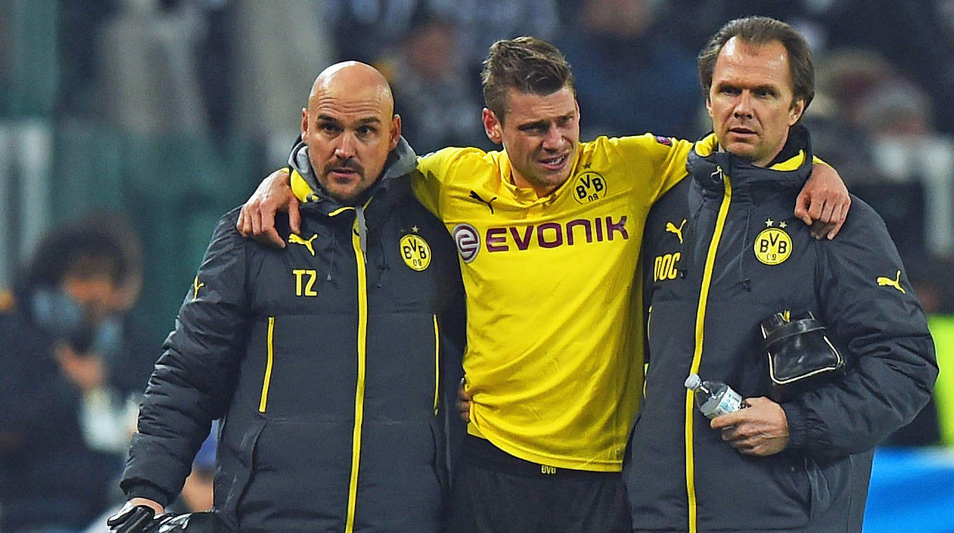 Fällt gegen Schalke aus: Lukasz Piszczek (M.) © 2015 Getty Images