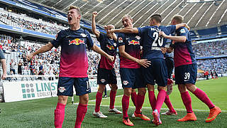 Jubel bei RB Leipzig und Joshua Kimmich (v.): Erster Sieg in 2015 © 2014 Getty Images