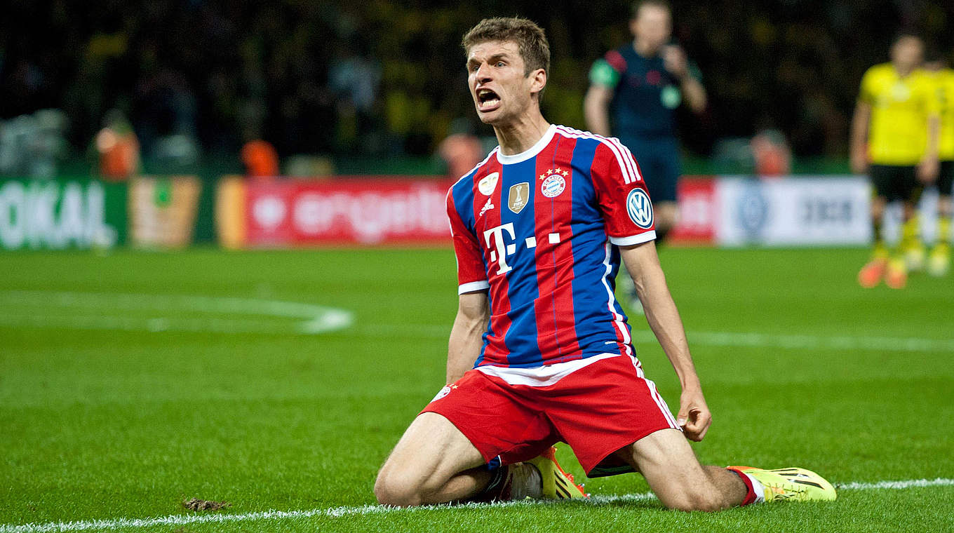 19 Tore und 14 Assists in 28 DFB-Pokalspielen: Bayern-Star Thomas Müller (r.) © imago