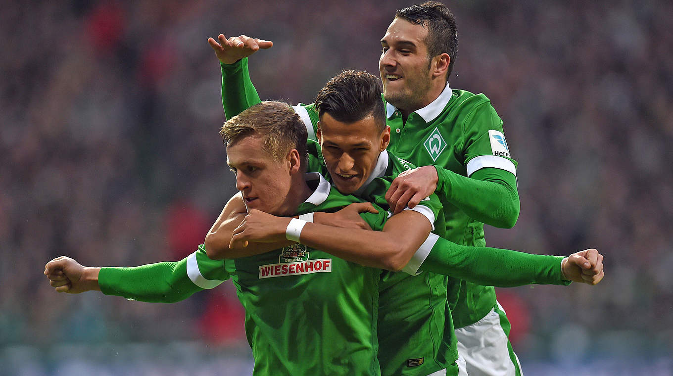 Werder-Zugang Levin Öztunali (r.): "Unser Team hat sich gefunden" © AFP/Getty Images