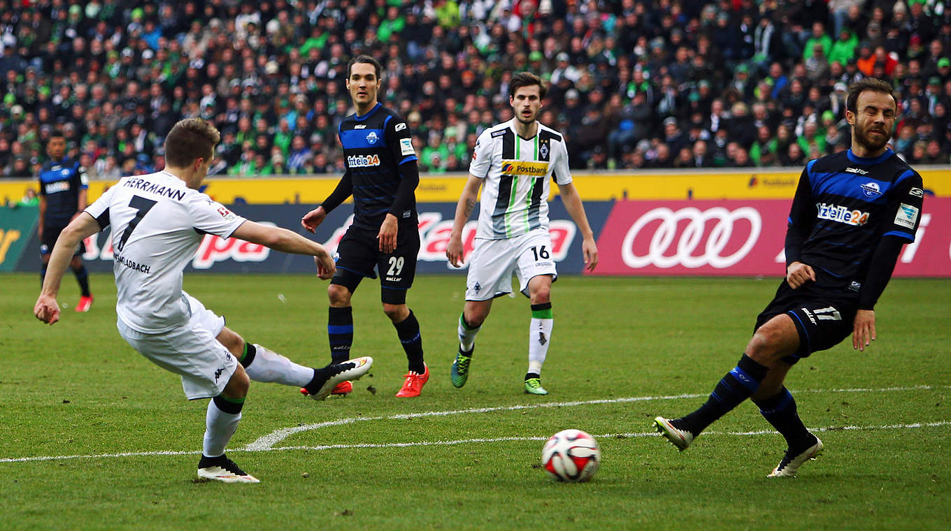 Herrmann (l.) erzielt den 2:0-Endstand: "Der Ball sollte eigentlich in die kurze Ecke" © 2015 Getty Images