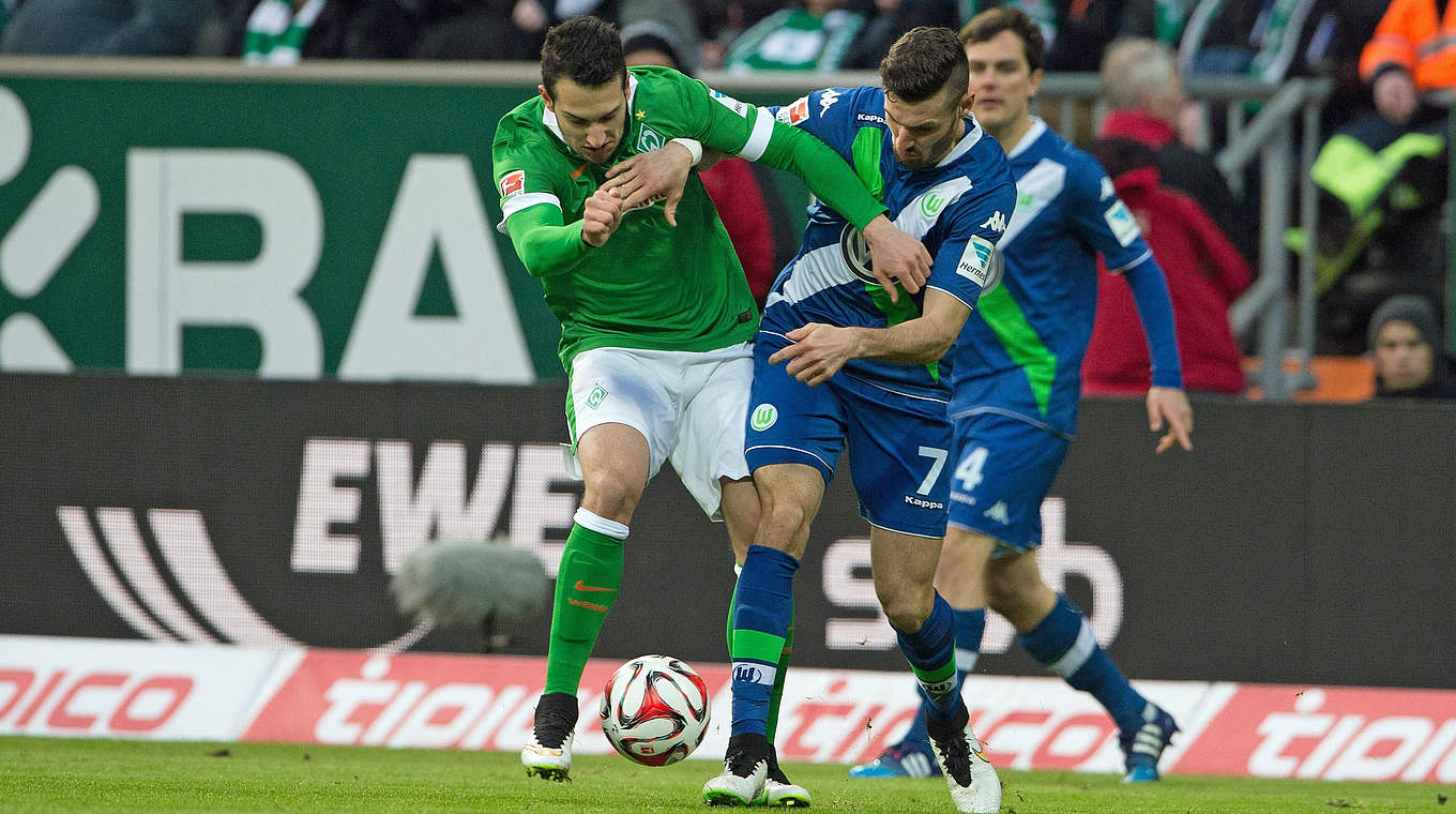 Öztunali (l.) gegen Doppeltorschütze Caligiuri: "Wolfsburg hat herausragende Qualität" © imago/nph