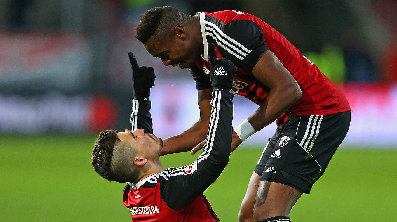 Jubel nach dem 1:0: Torschütze Danilo Soares (l.) und Roger de Oliveira Bernardo  © 2015 Getty Images