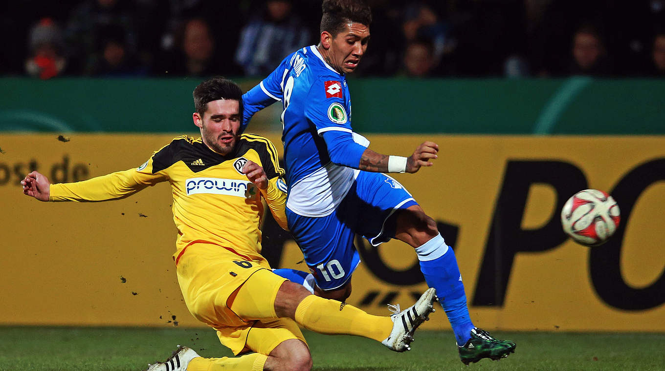 Both teams battled hard in Aalen: Roberto Firmino © 2015 Getty Images