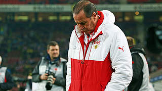 Unter Zugwang: Trainer Huub Stevens und Stuttgart empfangen Berlin © 2015 Getty Images