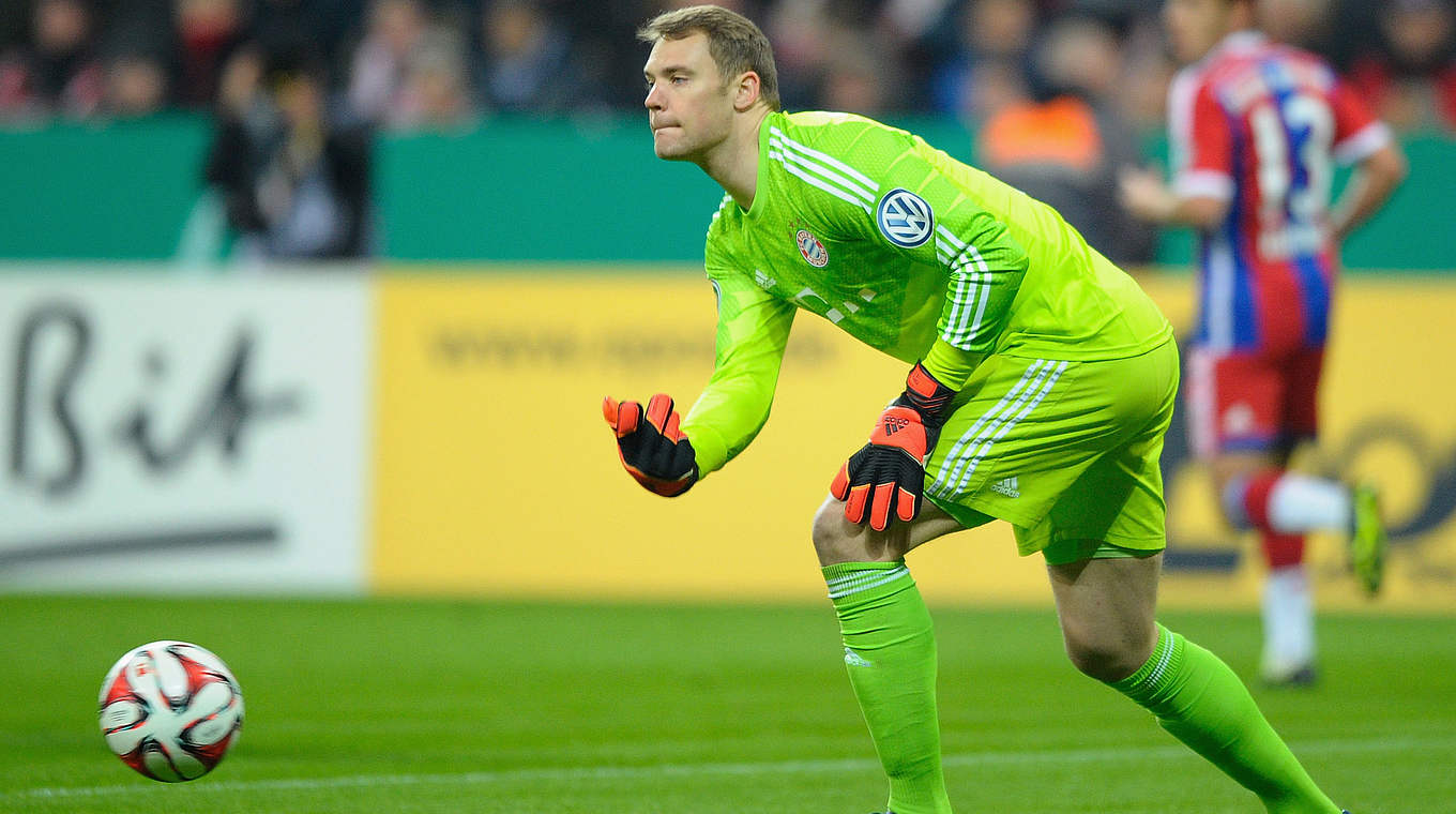 Manuel Neuer: "You also have to know who’s in the wall" © 2015 Getty Images