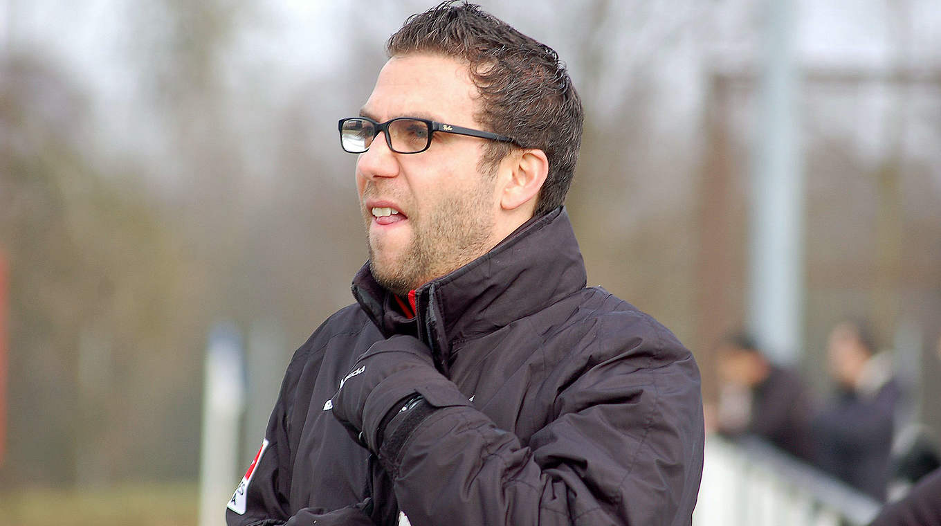 Unterliegt mit dem 1. FC Köln beim MSV Duisburg: Trainer Boris Schommers © MSPW