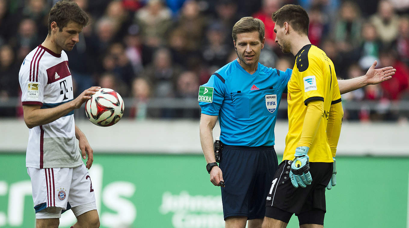 Müller (l.): "Ron-Robert kennt mich ein bisschen - aber scheinbar nicht gut genug" © AFP/GettyImages