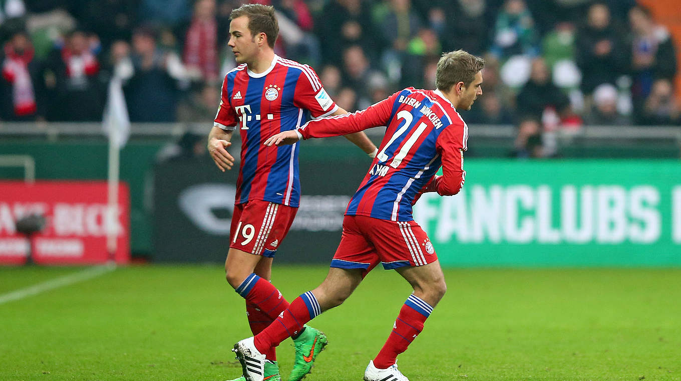 Lahm comes on for Mario Götze in Bremen © 2015 Getty Images