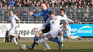 Torschütze: Elversbergs Mijo Tunjic (2.v.r.) erzielt den 1:0-Siegtreffer gegen Saarbrücken © 2015 Getty Images