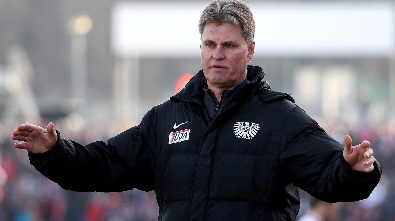 Münsters Trainer Ralf Loose: "Wir müssen die Euphorie noch steigern" © 2015 Getty Images
