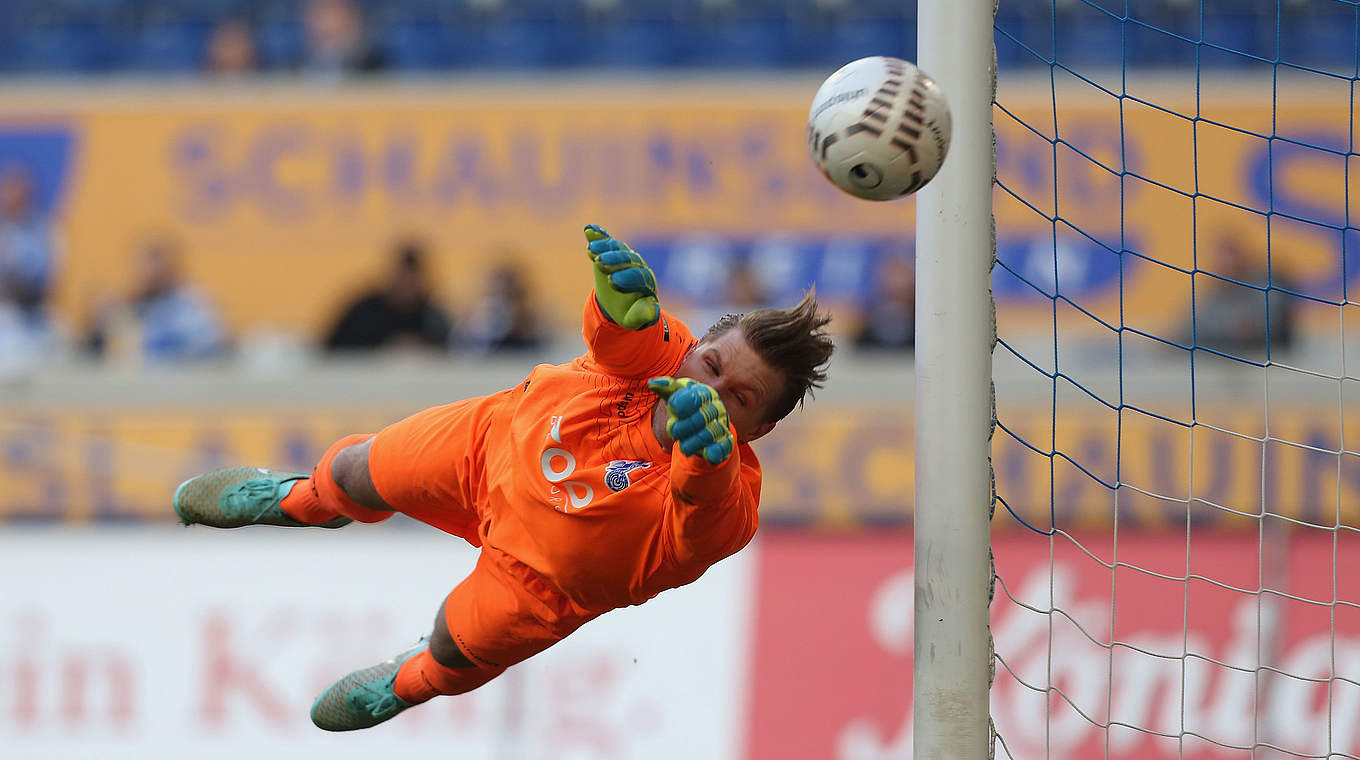 Zurück an alter Wirkungsstätte:  MSV-Torhüter Michael Ratajczak © 2014 Getty Images