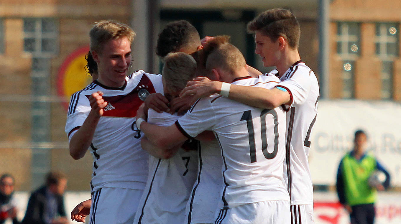 Feiern das 1:0 in Recanati: Die deutschen U 16-Junioren besiegen Gastgeber Italien © 2015 Getty Images