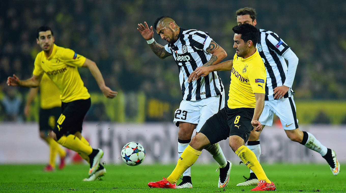 Ikay Gundogan and BVB are out in the last 16 © 2015 Getty Images