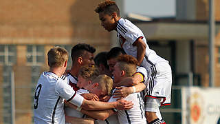 2:0-Erfolg: Die U 16-Junioren gewinnen das erste Testspiel gegen Italien © 2015 Getty Images