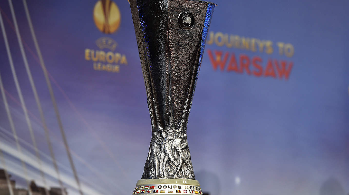 Das Objekt der Begierde in der Europa League: der UEFA-Pokal © Getty Images