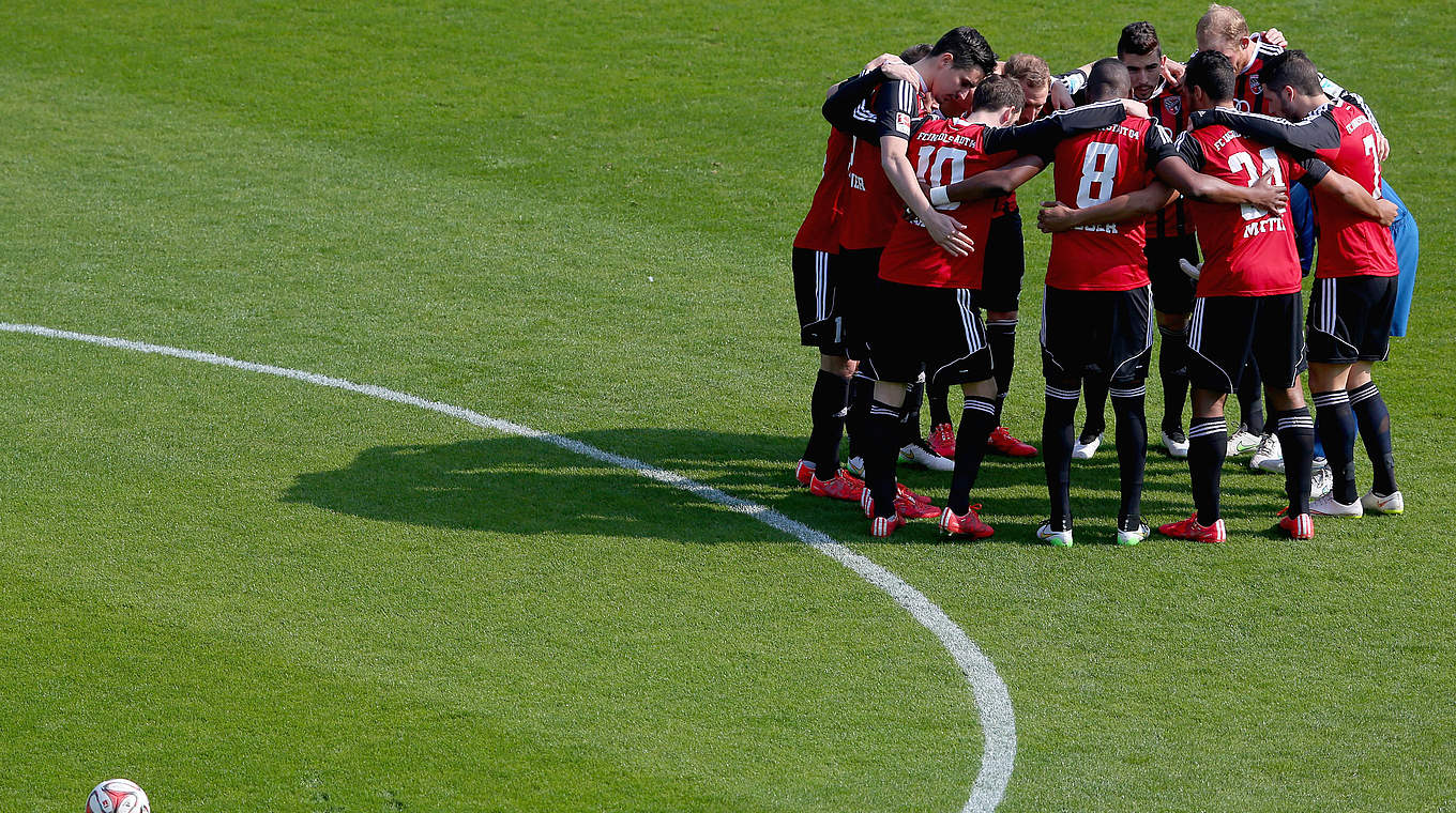 Finden das gegnerische Tor nicht: Die Spieler vom FC Ingolstadt © 2015 Getty Images
