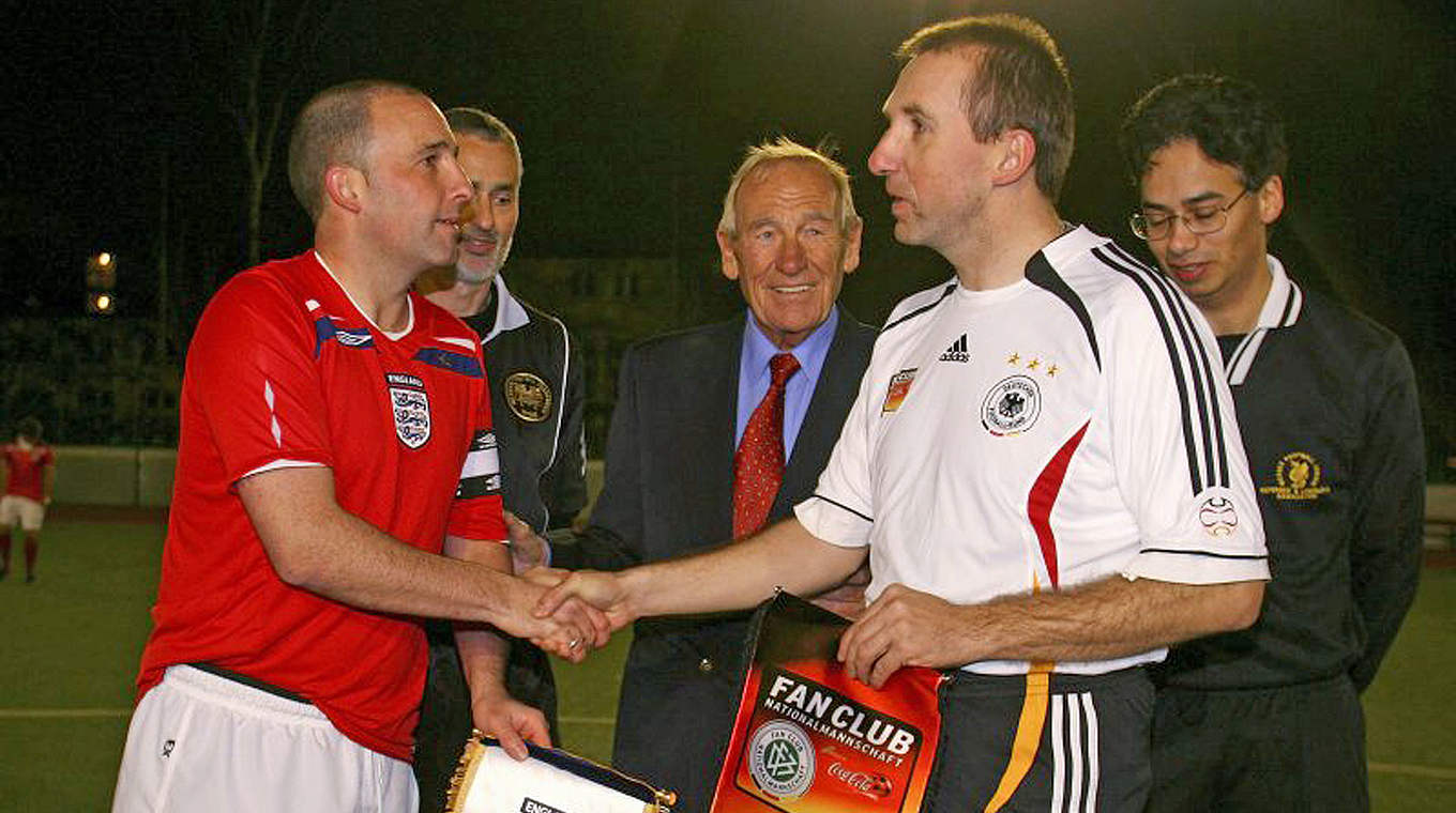 Erstes Fan-Match: 2007 in England © DFB