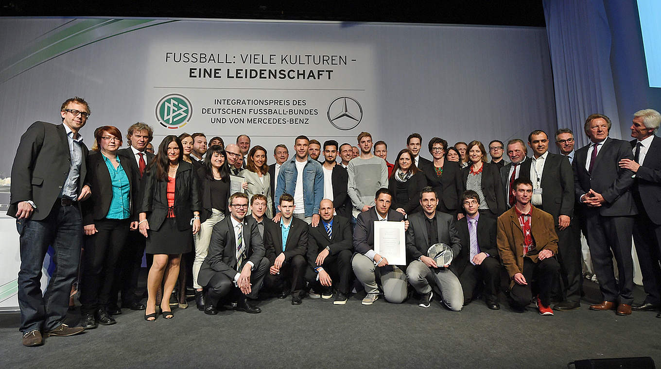 Gruppenbild mit Siegern: Integrationspreis 2014 © GES/Markus Gilliar