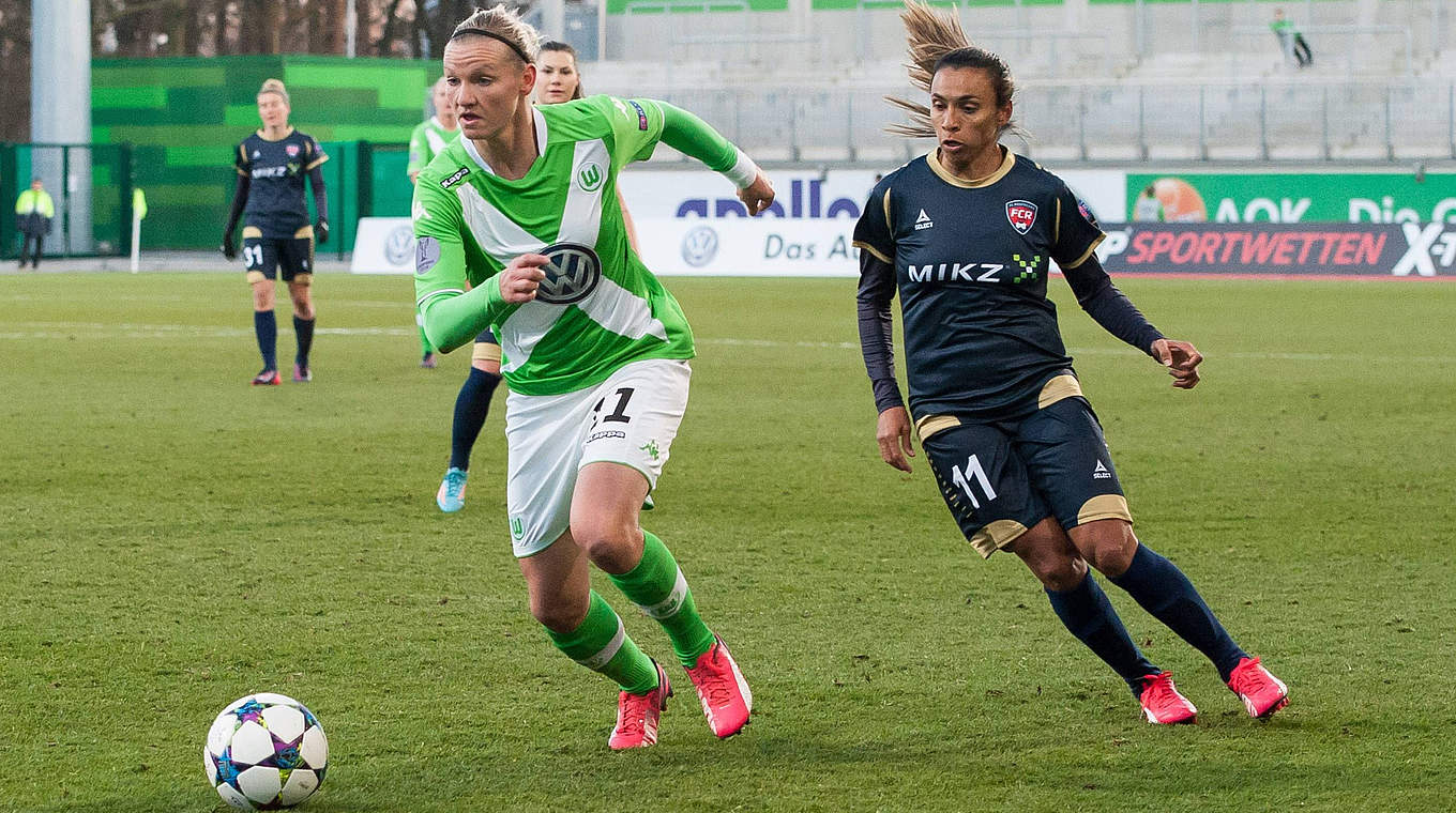 Wolfsburg's goalscorer Alexandra Popp battles with Marta © imago/foto2press