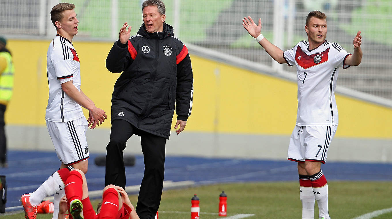 Setzt gegen Polen auf bewährte Kräfte: DFB-Trainer Frank Wormuth bringt vier Spieler, die im Sommer 2014 mit der U 19 den EM-Titel gewonnen hatten © 2015 Getty Images