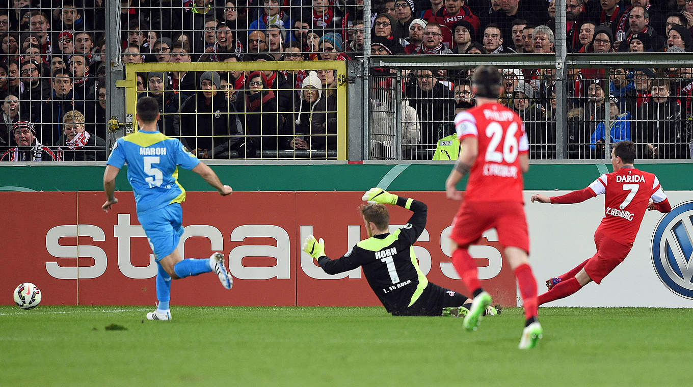 Can Köln's Timo Horn keep a clean sheet in Freiburg? © 2015 Getty Images