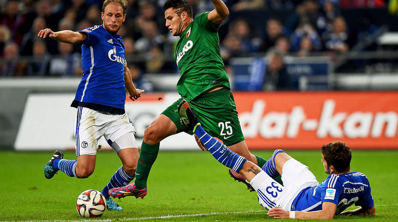 Both Schalke and Augsburg are battling for a Europa League place © 2014 Getty Images