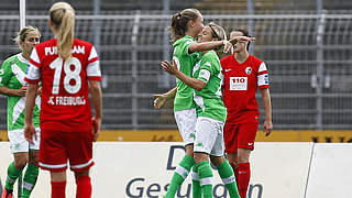 Wolfsburger Jubel: Caroline Hansen und Martina Müller (3./4.v.l.) © 2014 Getty Images