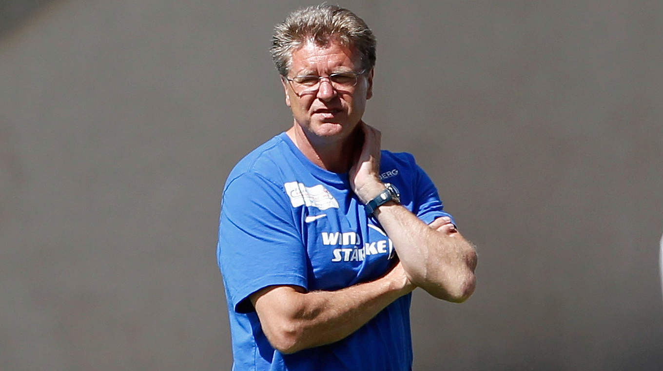 Remis gegen Braunschweig: Rostock und Trainer Roland Kroos © 2013 Getty Images