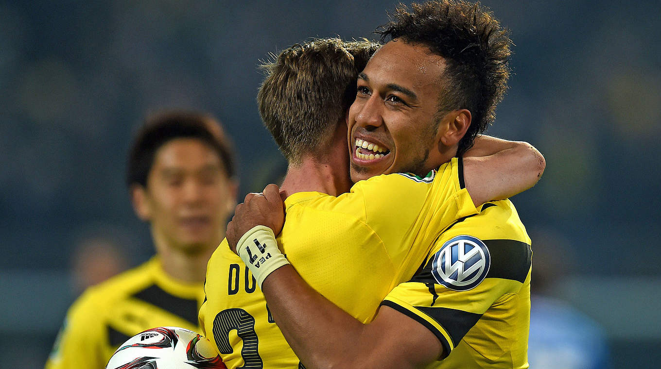 Durm assisted Aubameyang's equaliser with a sweet cross © imago