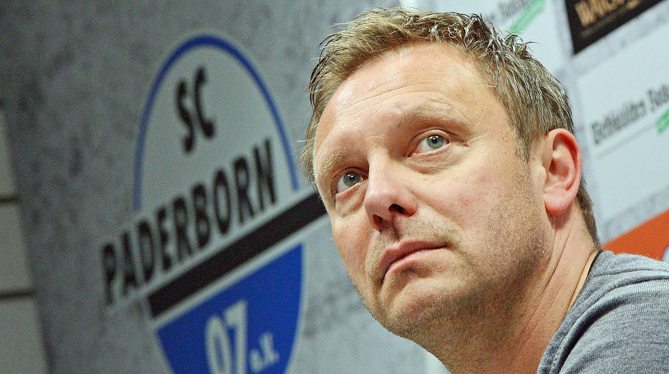 André Breitenreiter's Paderborn desperately need a win © 2015 Getty Images