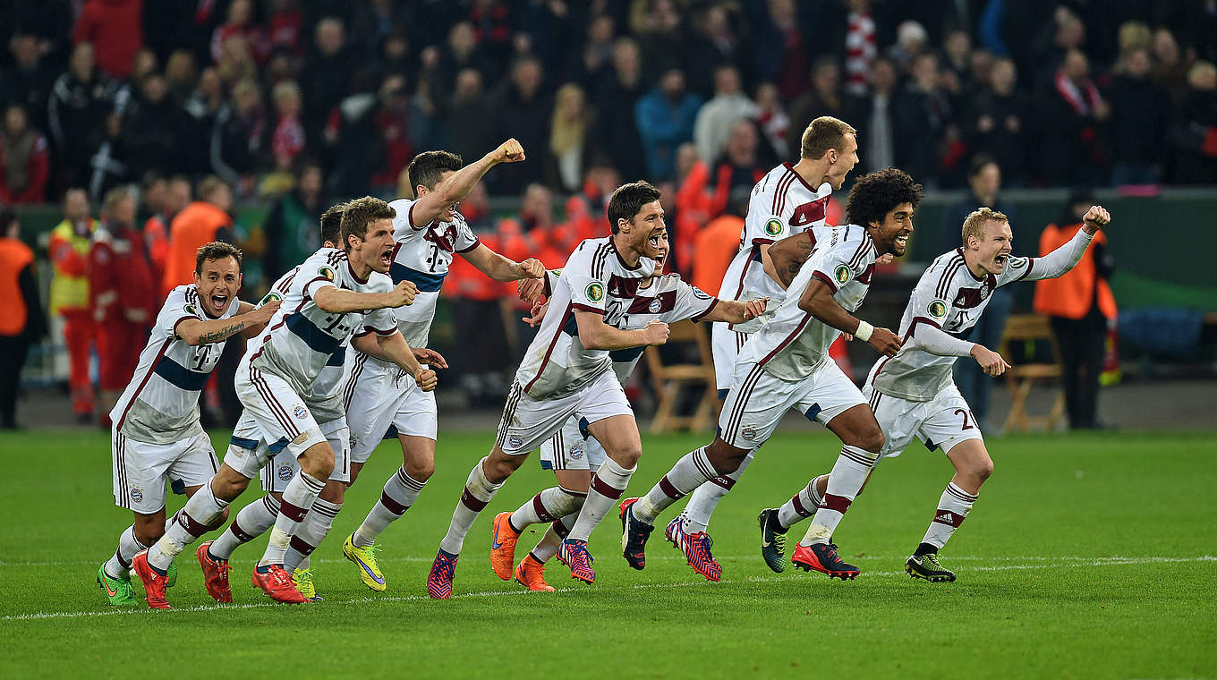 Es ist geschafft: Bayern bezwingt die Werkself im Elfmeterschießen und steht im Halbfinale © Getty