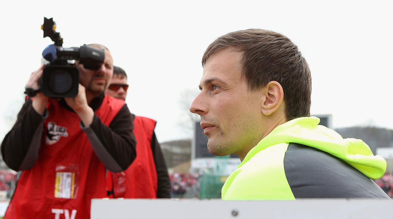 Weiter ohne Sieg mit Erfurt: Trainer Christian Preußer © 2015 Getty Images